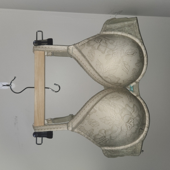 Cacique Elegant Lacey Light Sage Green Bra - Picture 2 of 9